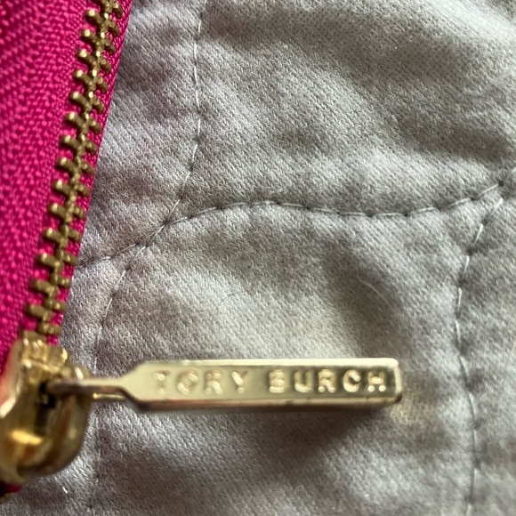 EUC Tory Burch Magenta Saffiano Leather Robinson Zip Around Long Wallet. - Picture 3 of 7